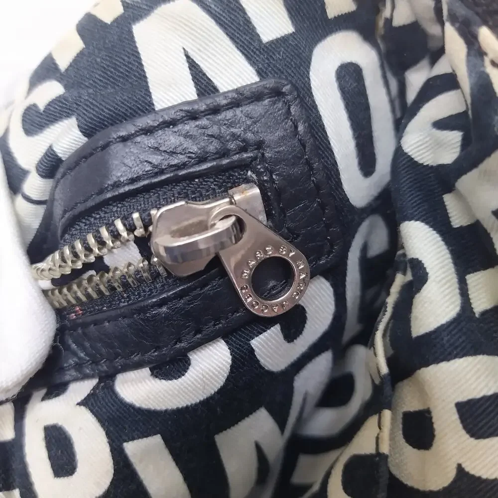 Marc By Marc Jacobs Black Leather Turnlock Pockets Zipper Closure Shoulder Bag